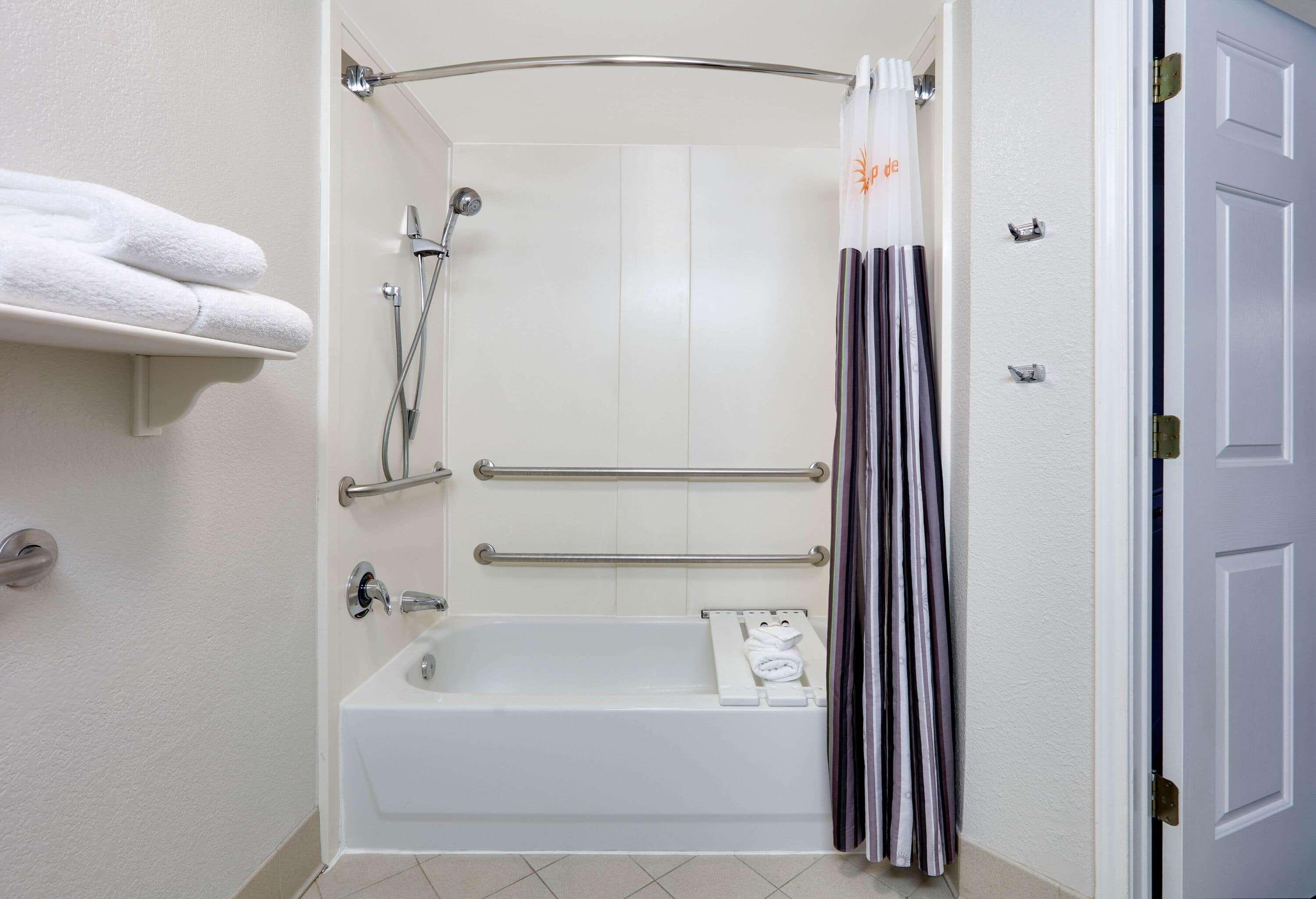 La Quinta By Wyndham Dallas North Central Extérieur photo