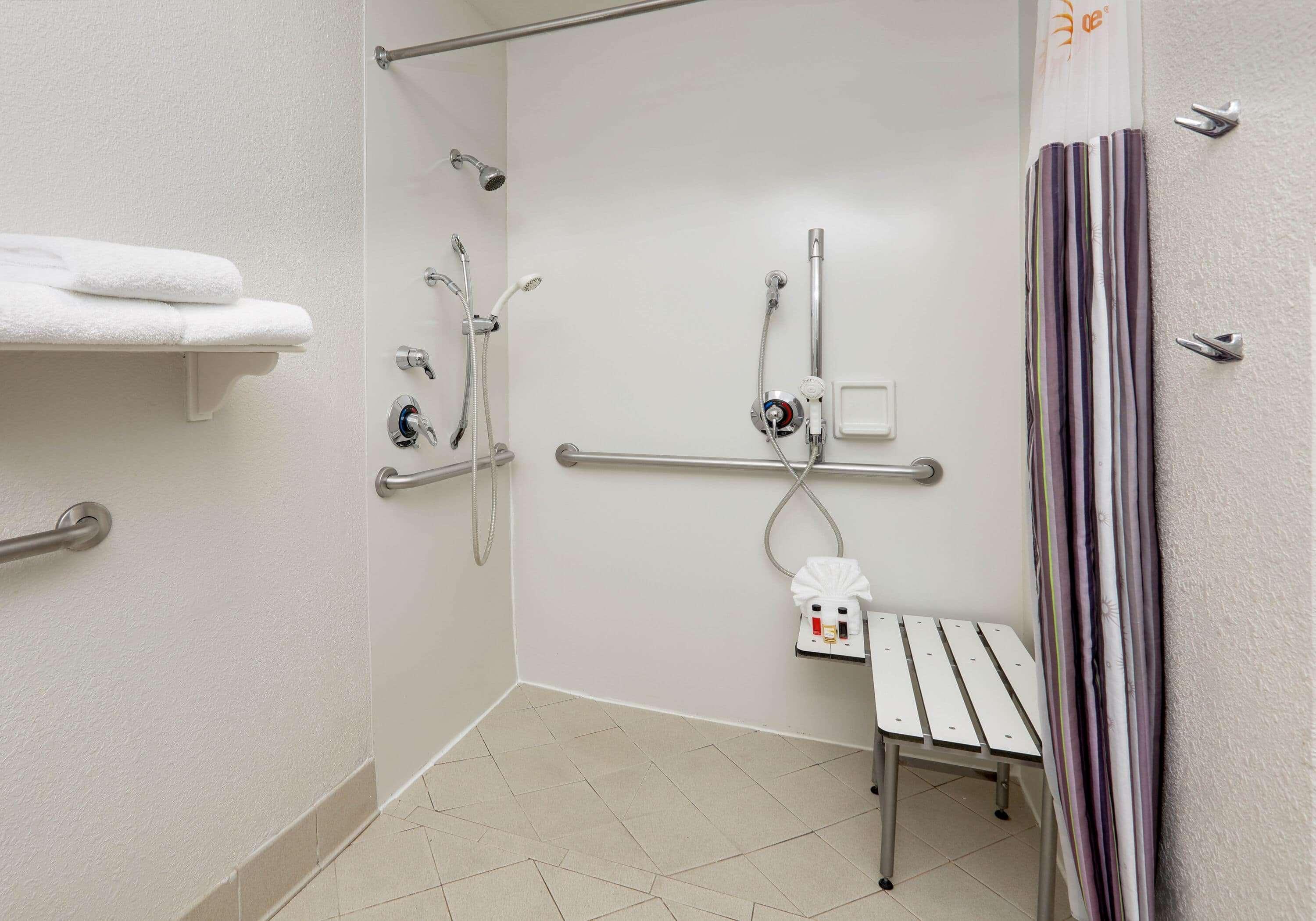 La Quinta By Wyndham Dallas North Central Extérieur photo