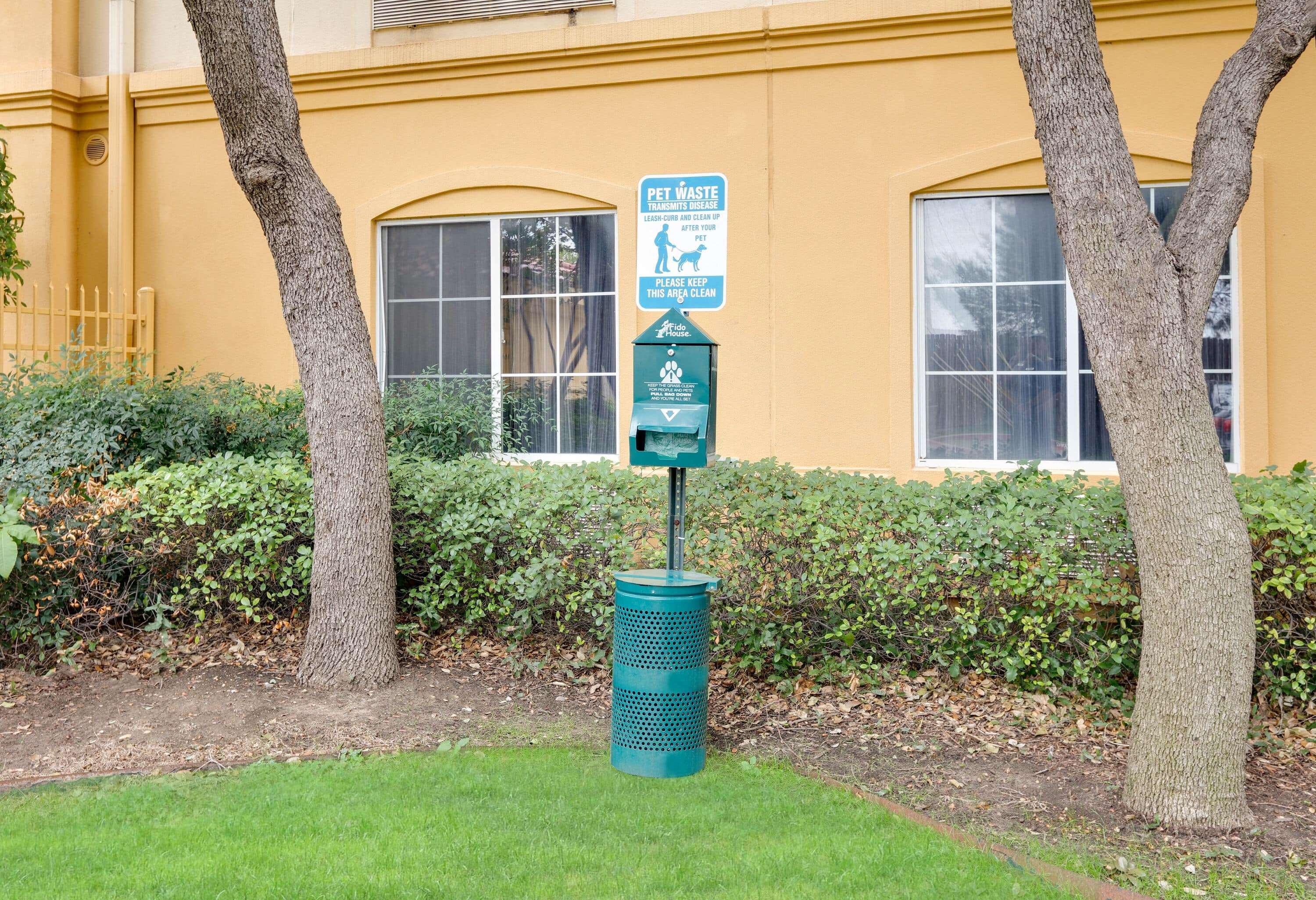 La Quinta By Wyndham Dallas North Central Extérieur photo